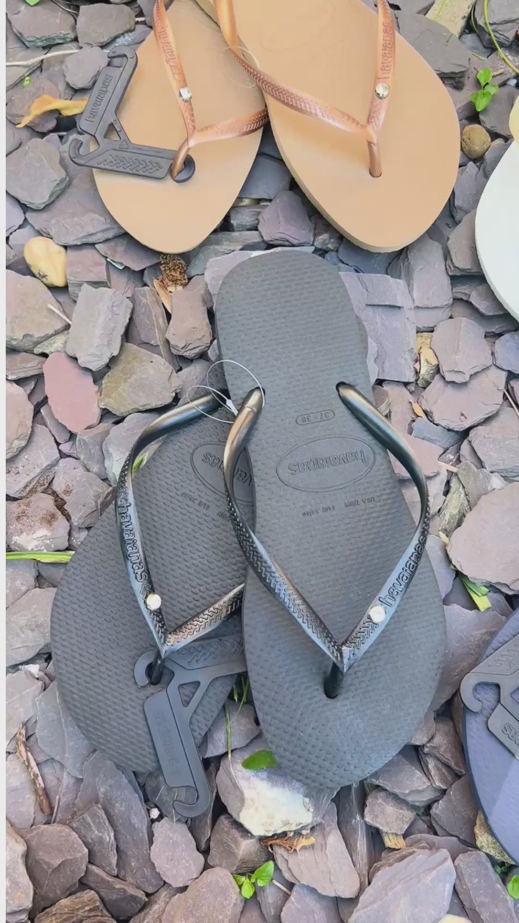 Diamond Flip Flop white with Apple details